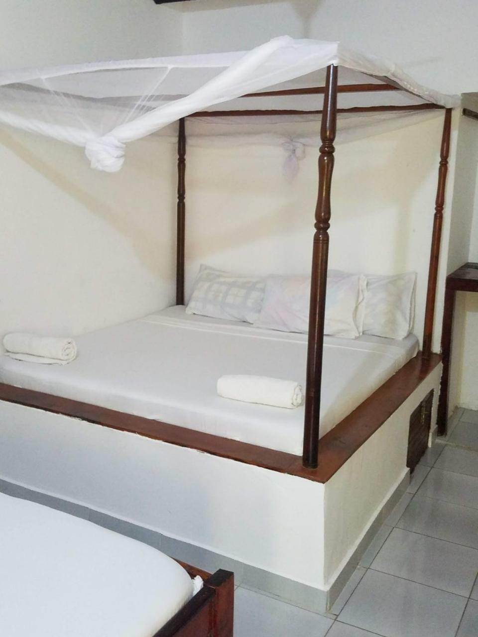 Baraka Aquarium Bed and breakfast